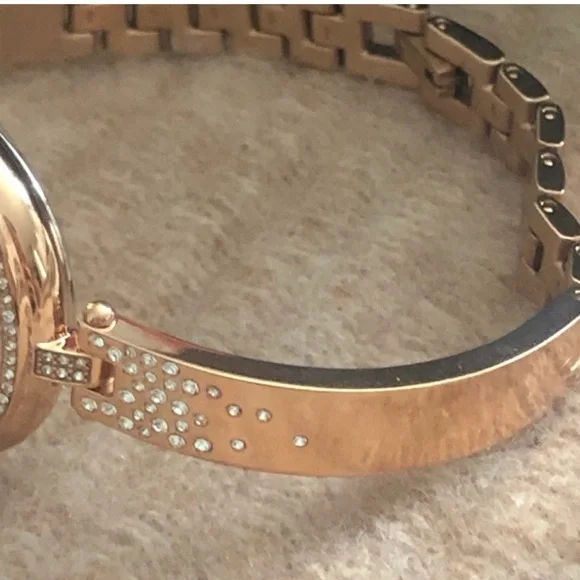 Coach Rose Gold Women's Watch - Picture 4 of 7